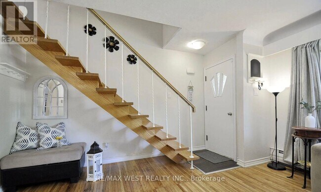 Photo du bâtiment - 442 Highland Rd E