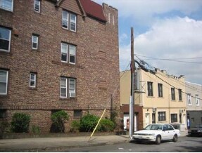 Foto del edificio - 81-69 Woodhaven Blvd