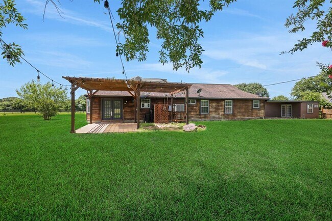 Foto del edificio - 36704 Broncho Rd