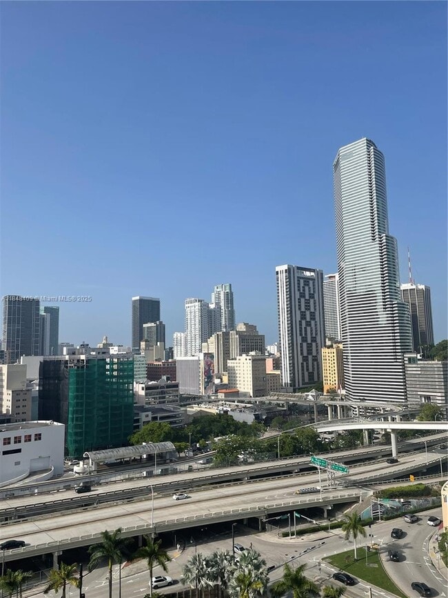 Building Photo - 350 S Miami Ave