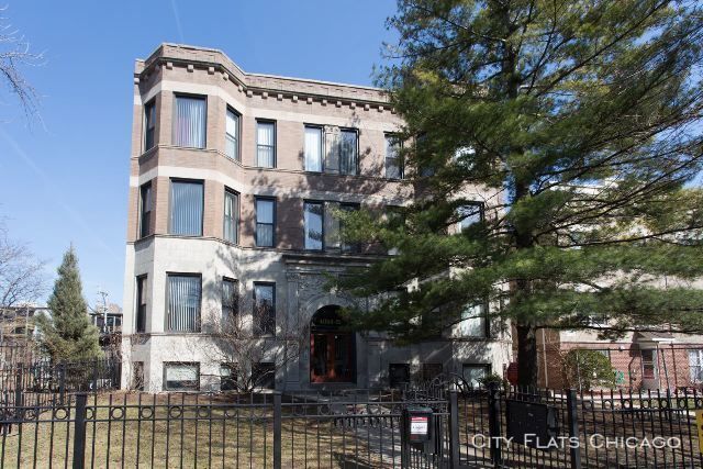 Primary Photo - 4051 N Kenmore Ave