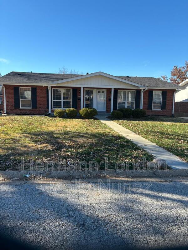 Building Photo - 2606 Eltarose Dr