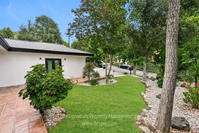 Building Photo - 4519 El Prieto Rd