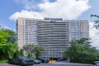 Building Photo - The Regency