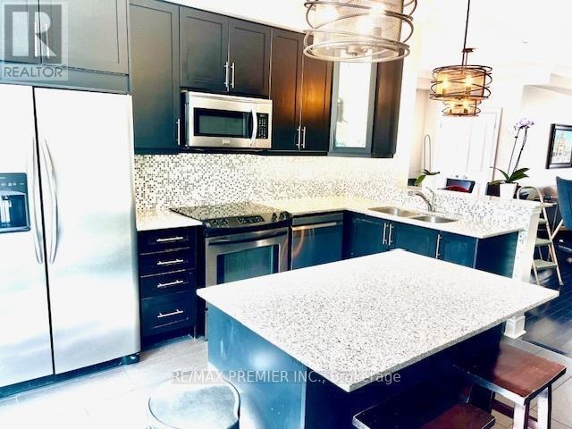 Photo du bâtiment - 835A Oxford St