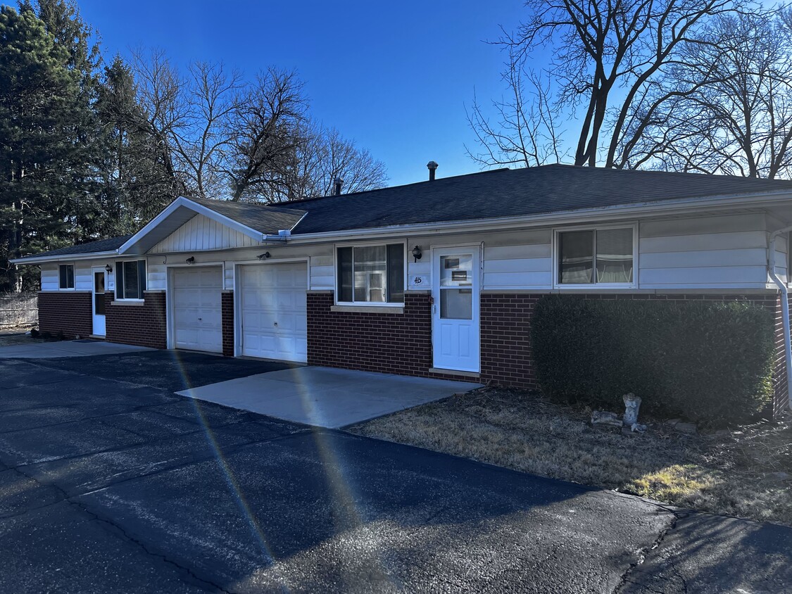 Foto principal - 415-421 W Forrest Lawn Ave