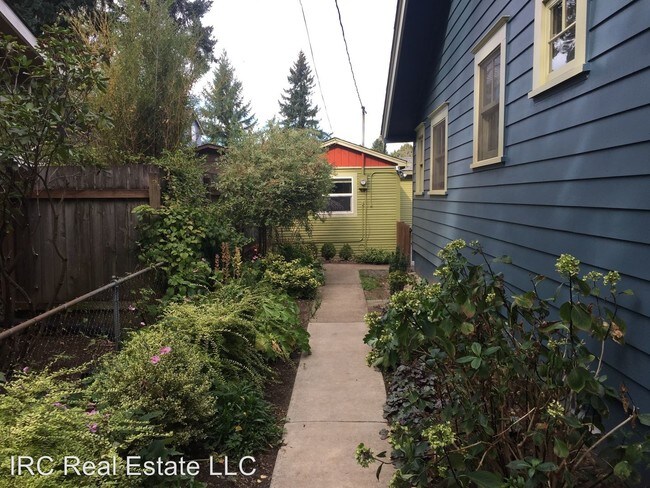 Foto del edificio - 3545 SW Hume St