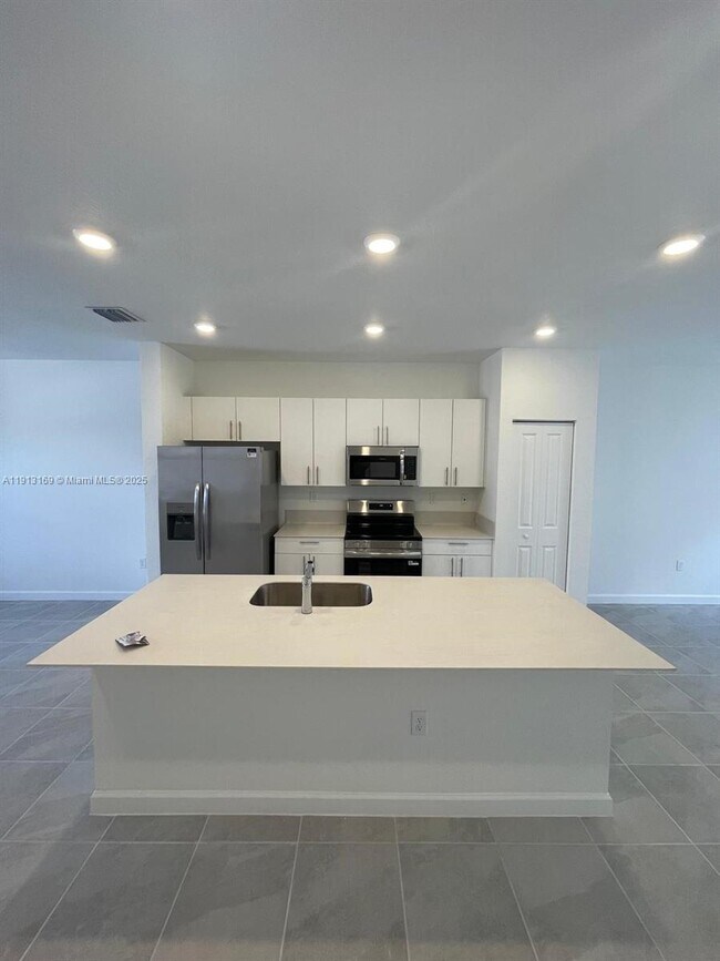 Foto del edificio - 1076 SE 2nd St