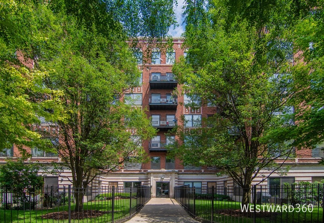 Building Photo - 4537 S Drexel Blvd