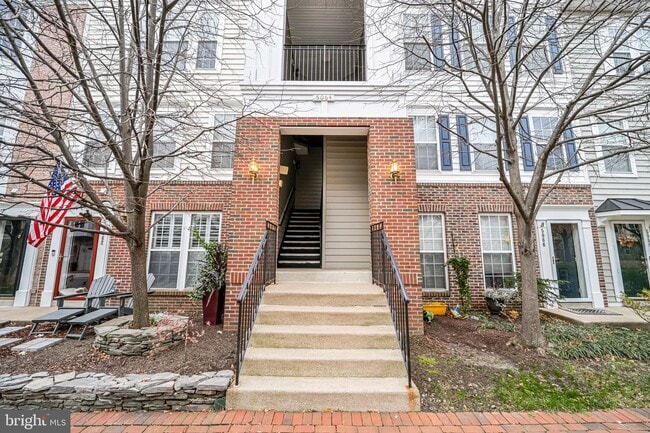 Foto del edificio - 5064 Donovan Dr