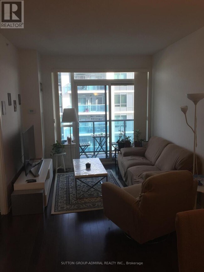 Photo du bâtiment - 7165 Yonge St