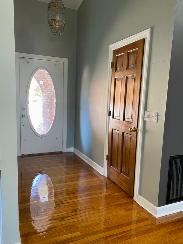 Foto del edificio - 1229 Clemson Rd