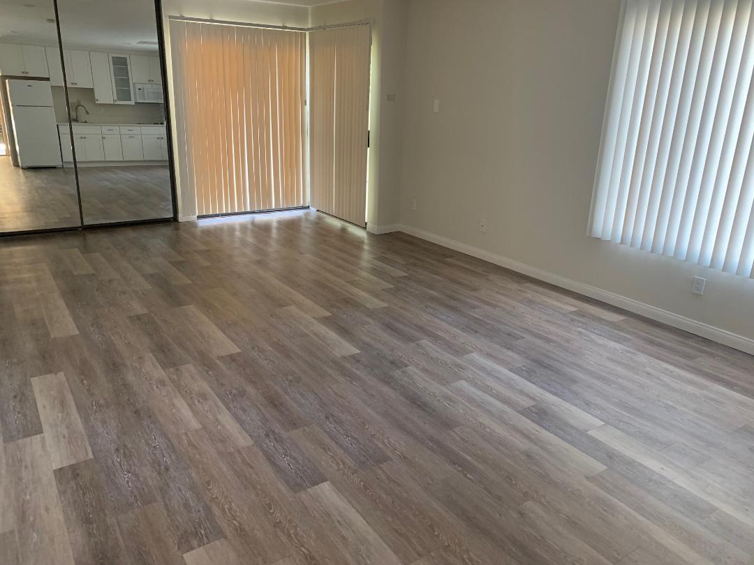 Primary Photo - 700 Palm Dr