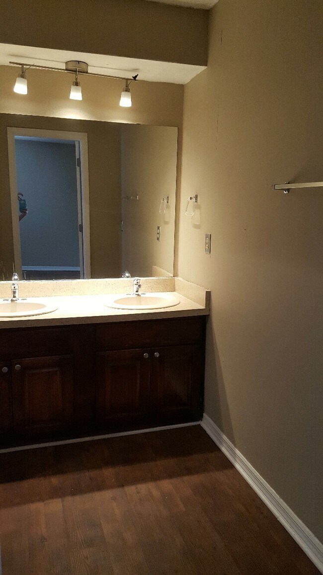 Building Photo - 10411 Pink Azalea Dr