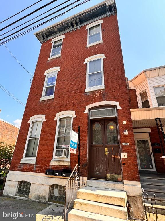 Foto del edificio - 4924-26 Parrish St