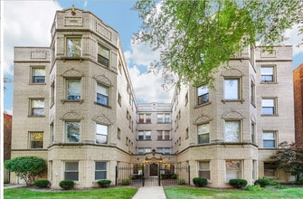 Building Photo - 7434 N Oakley Ave