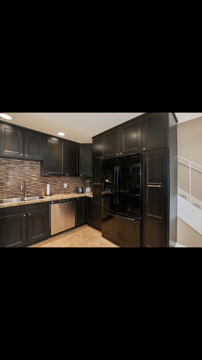 Building Photo - 1845 Anaheim Ave