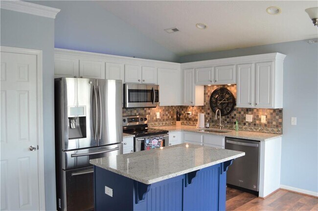 Building Photo - 13410 White Granite Dr