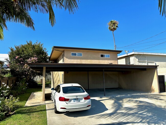 Building Photo - 1523 Del Amo Blvd