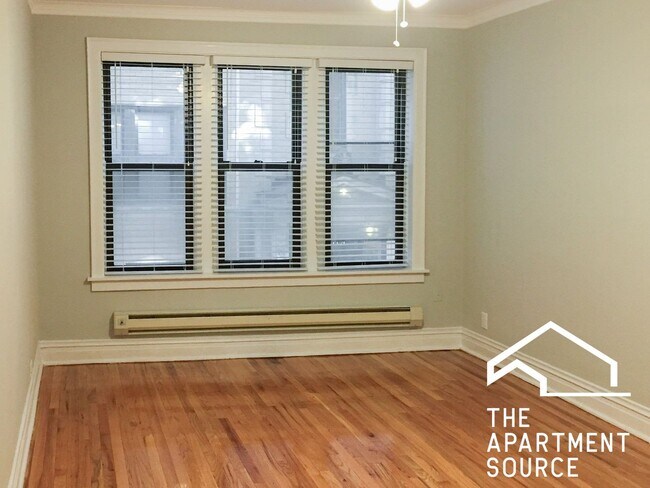 Photo - 623 W Melrose St Apartment