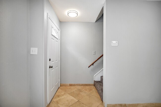 Building Photo - 11002 Hammerly Blvd