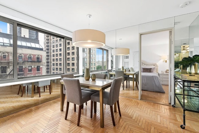 Building Photo - 106 Central Park S
