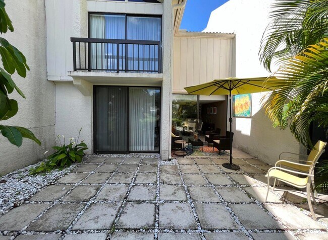 Building Photo - 1002 Bridgewood Pl