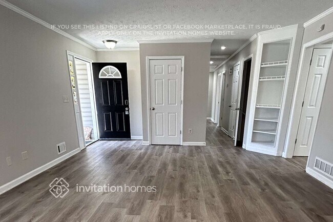 Foto del edificio - 5013 Evelyn Way