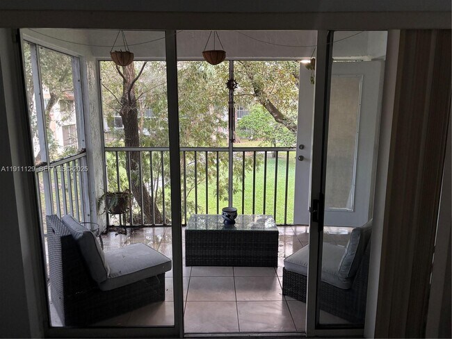 Foto del edificio - 9081 SW 138th Pl