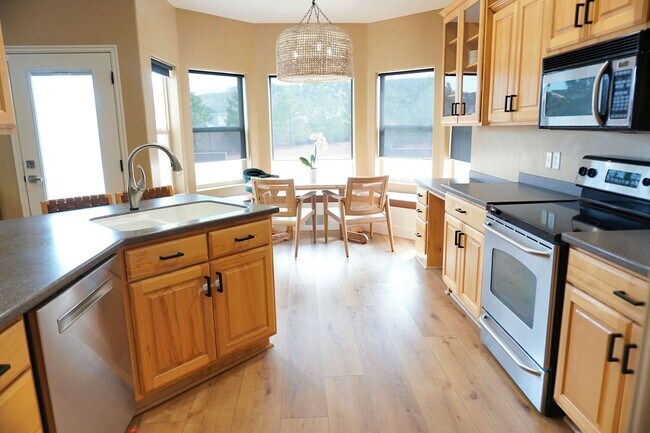 Foto del edificio - Westview Estates Single Family