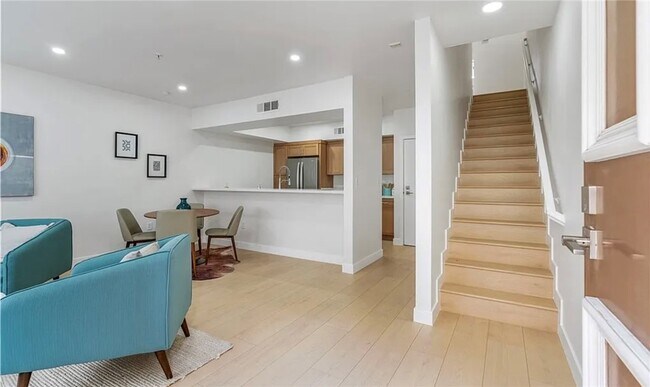 Foto del edificio - 12056 S Broadway-12056