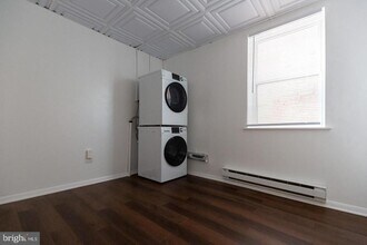 Building Photo - 929 S 8th St