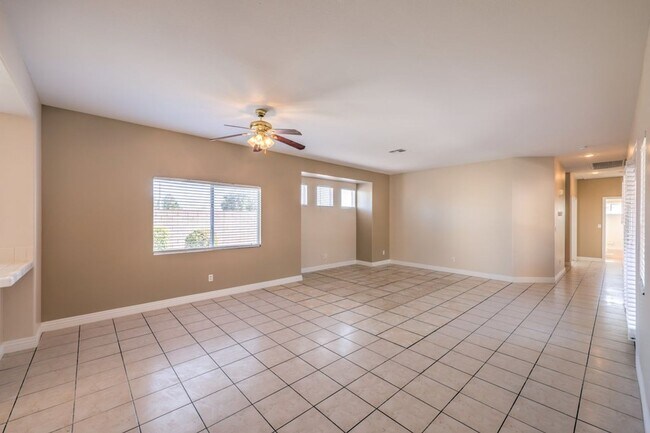Foto del edificio - 10540 Allthorn Ave