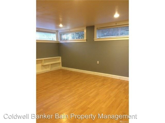 Building Photo - 5605 12th Ave NE