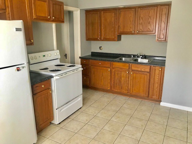 Foto del edificio - 1027 E Columbia St