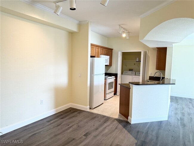 Building Photo - 12936 Violino Ln