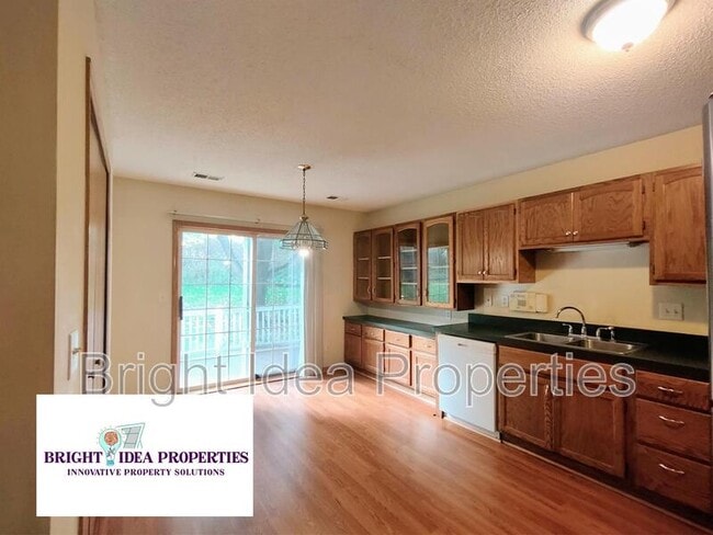 Building Photo - 380 Gironde Ct