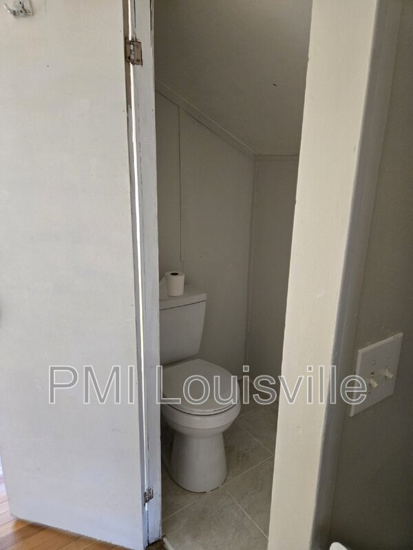 Foto del edificio - 1412 Lynnhurst Ave