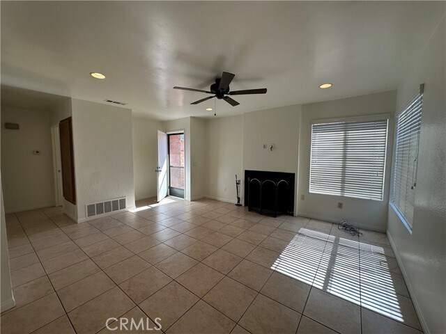 Foto del edificio - 4631 Oceanside Dr