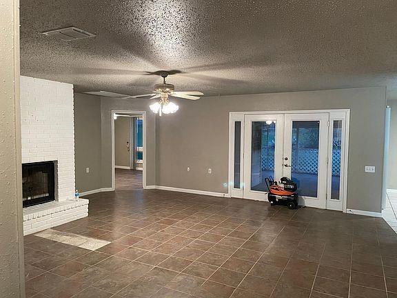 Building Photo - 3716 Hunters Glen