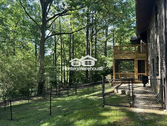 Building Photo - Luxurious 2-level, Dual Suite Living in Prestigious Indian Springs with 4 Bedrooms, 3 Full Baths,...