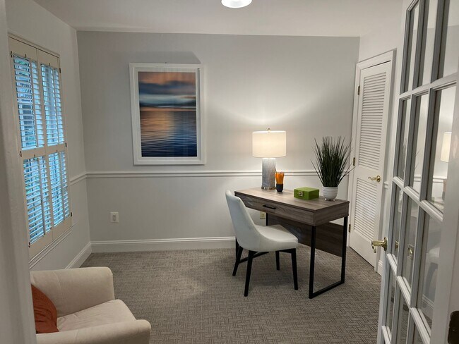 1st Floor Den - 4844 Montgomery Ln