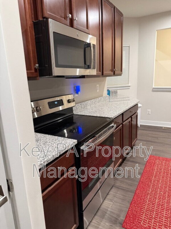 Foto del edificio - 659 Thomas Penn Dr