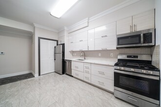 Building Photo - 186 KENSINGTON Ave