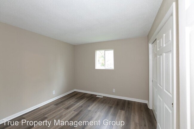 Building Photo - 3 br, 2 bath House - 1221 Brandt Dr
