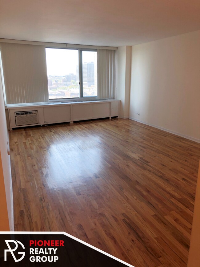 Foto del edificio - 820 W Wilson Ave