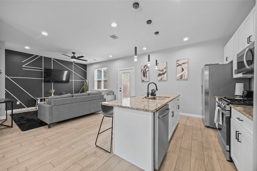 Foto principal - 7422 Mount St