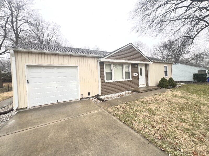 Foto principal - 5716 W 71st St