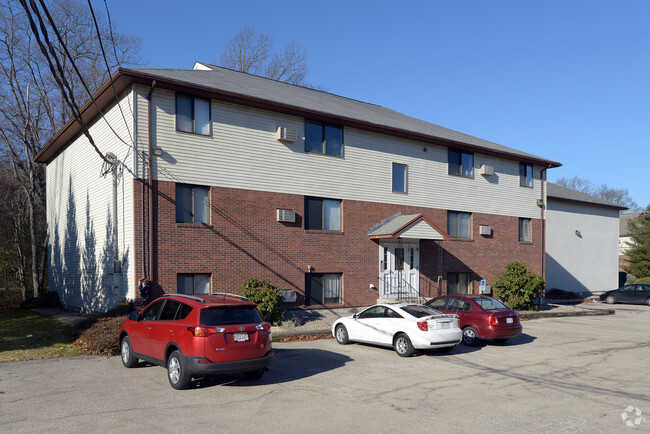 Building Photo - Basswood Gardens