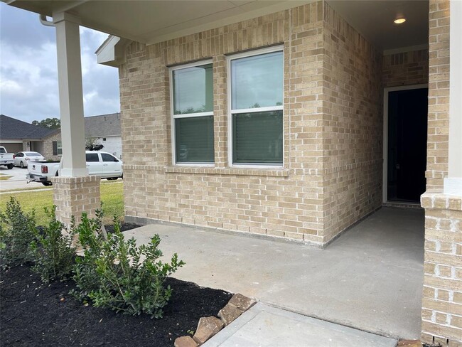 Building Photo - 311 Alder Lp
